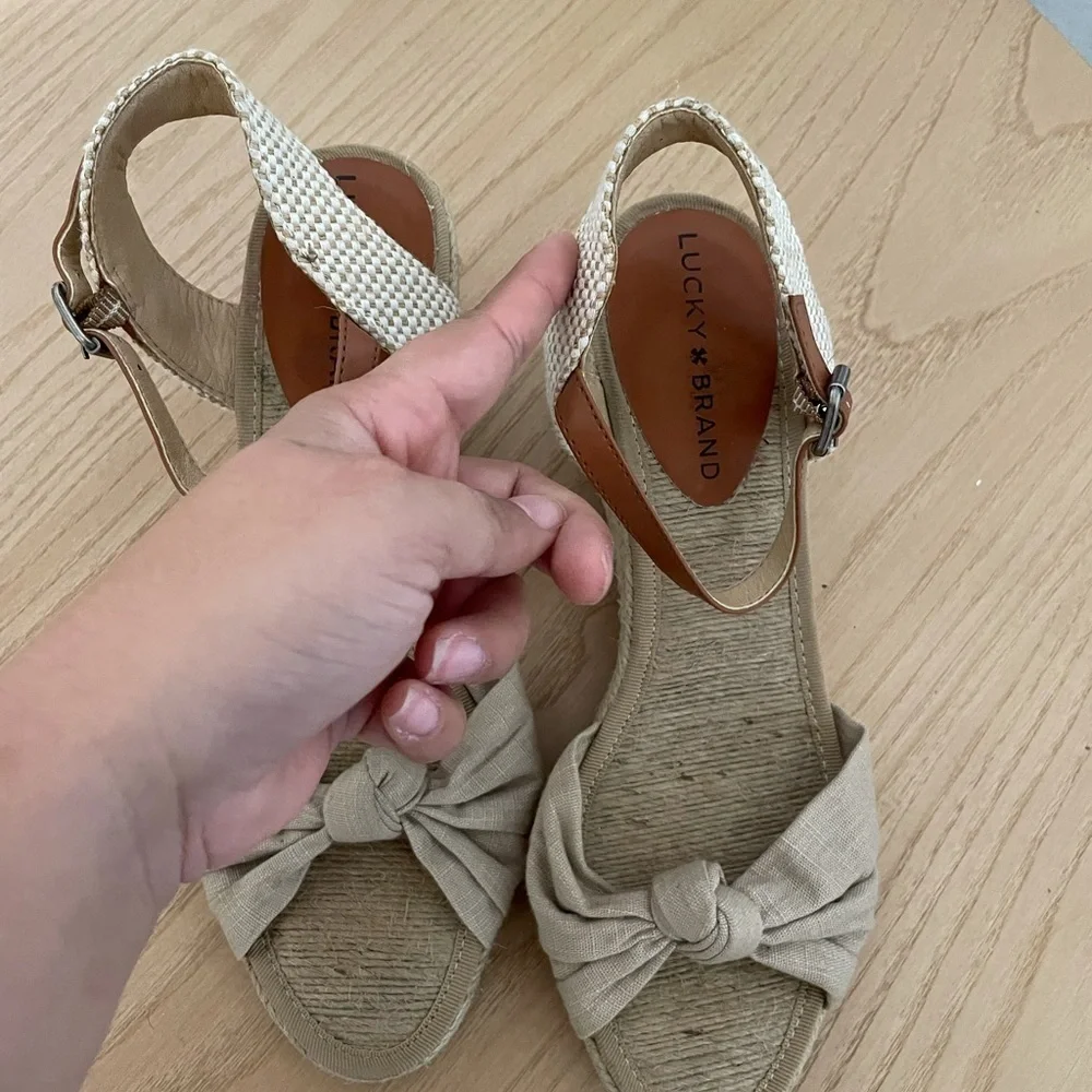 Lucky Brand espadrille wedges​​